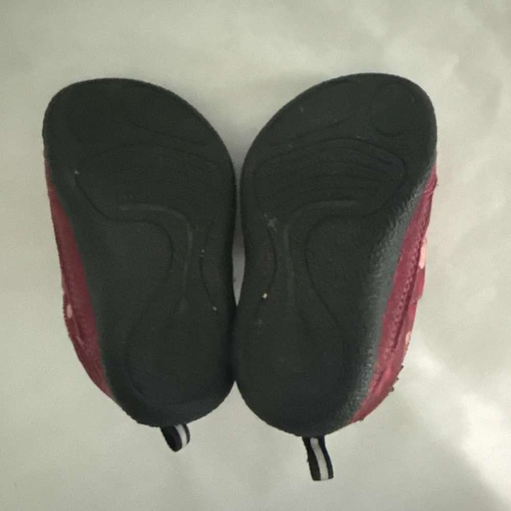KEEN Howser Low Wrap Red Outdoor Shoes Sneakers Toddler Size 5 USED